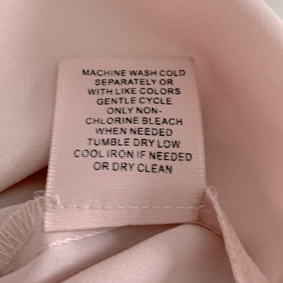 Philosophy Sheer Pink/Mauve, Cap Sleeve, V-Neck Blouse. High/Low. Size Medium - Picture 8 of 11